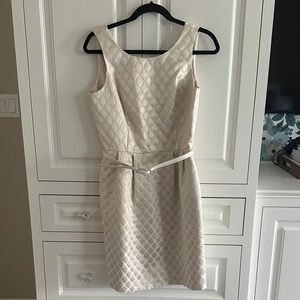 White House Black Market dress- size 6
